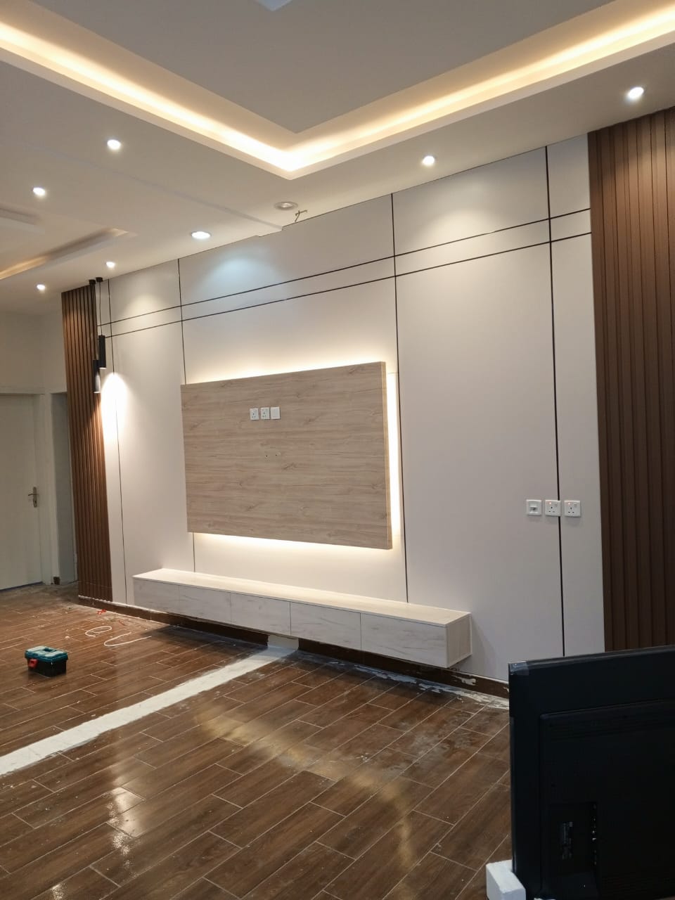 ديكور TV Wall مكة